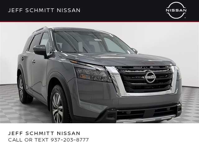 2025 Nissan Pathfinder SL's photo