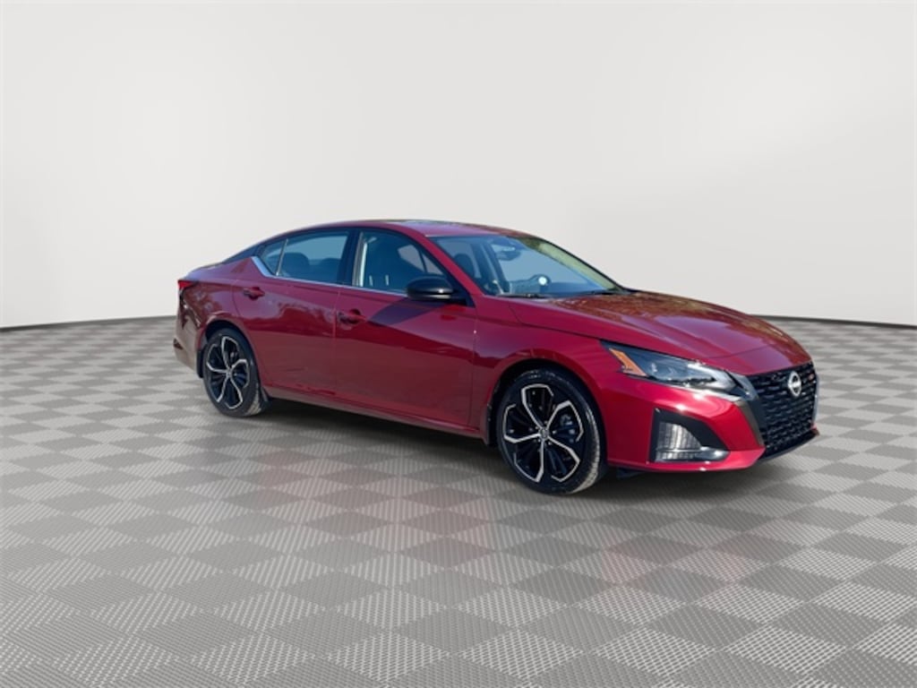 New 2025 Nissan Altima SR Sedan
