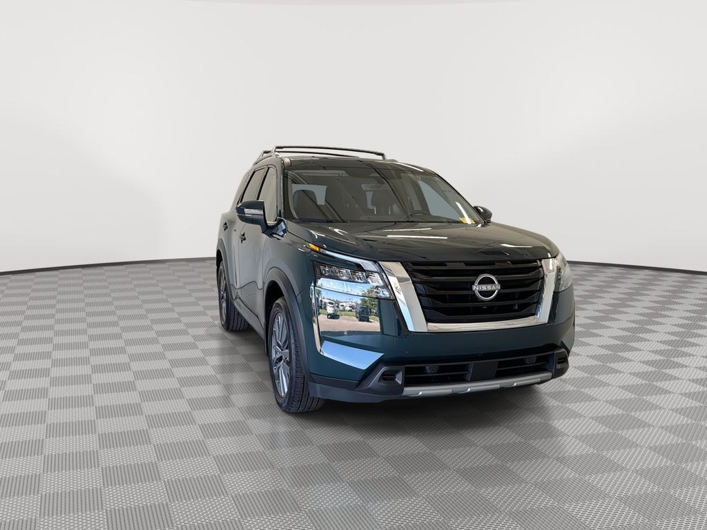 Certified 2025 Nissan Pathfinder SL SUV