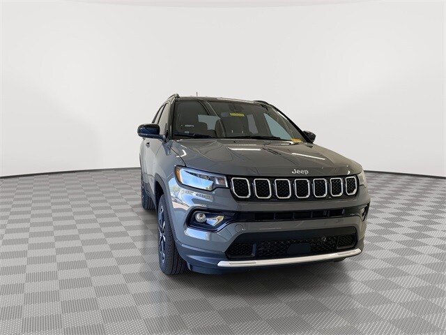 2023 Jeep Compass Limited photo 3