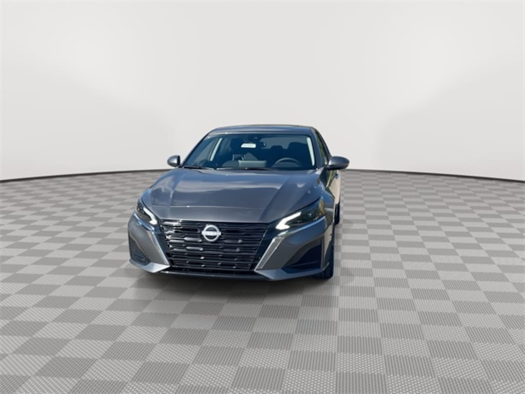 New 2025 Nissan Altima SV Sedan