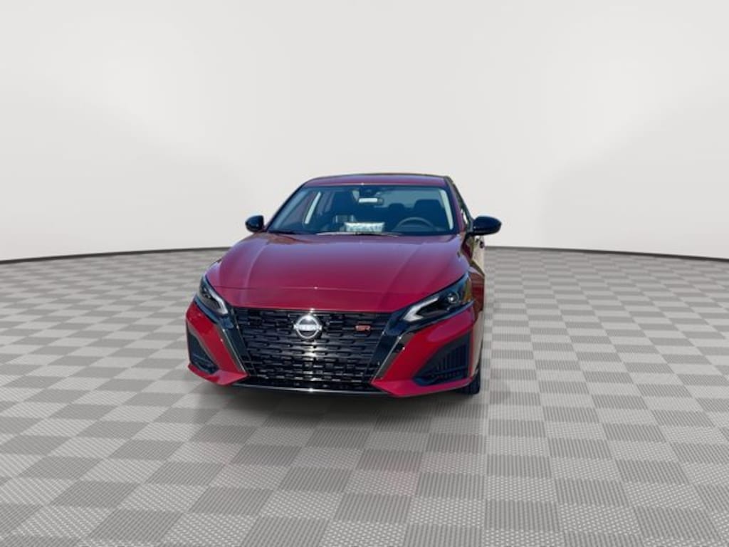 New 2025 Nissan Altima SR Sedan