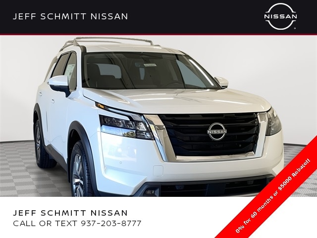 2025 Nissan Pathfinder SL's photo
