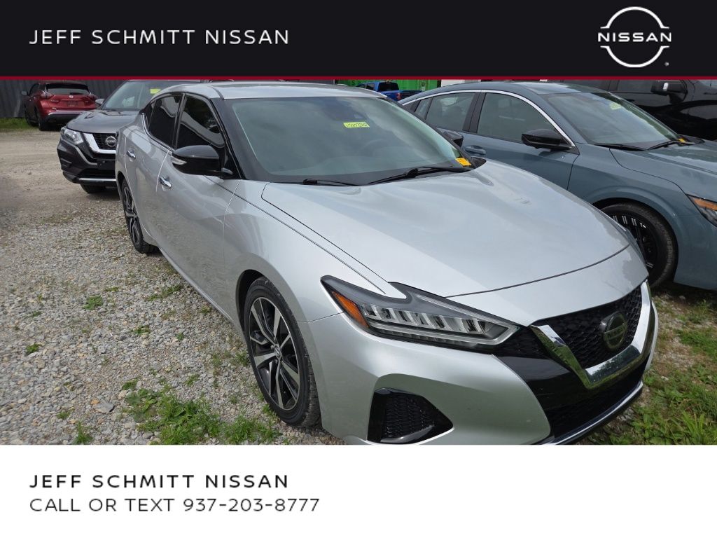 2022 Nissan Maxima SV's photo