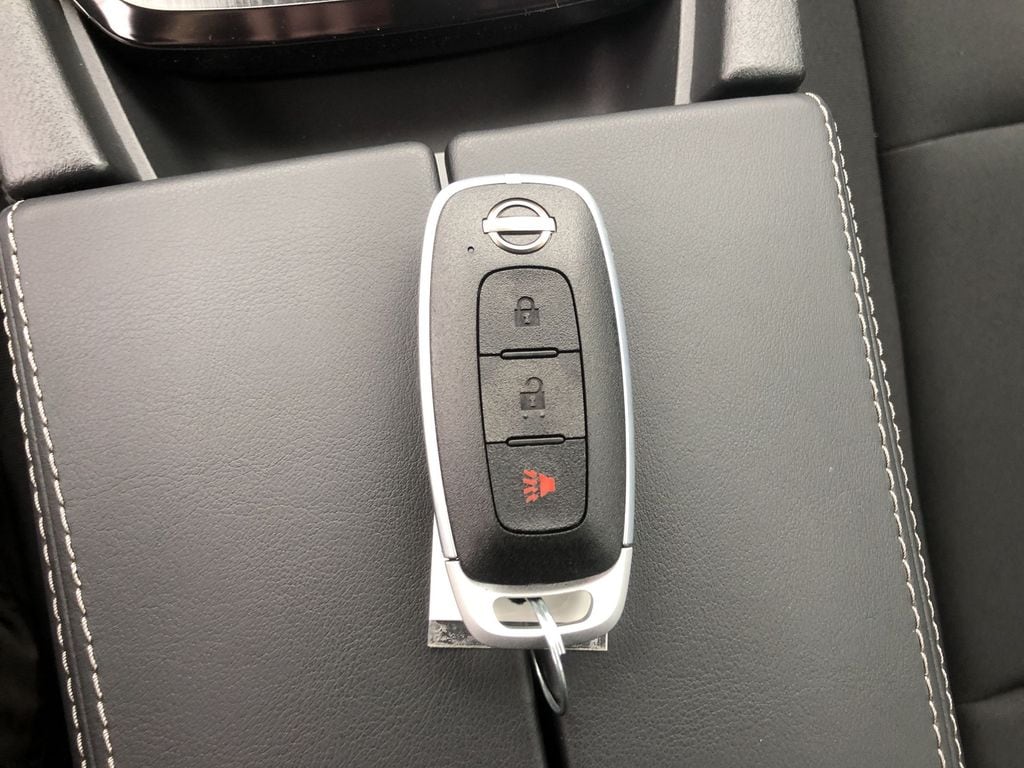 2025 Nissan Rogue S - Photo 29