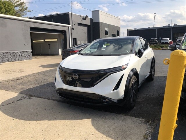 2024 Nissan ARIYA Platinum photo 4