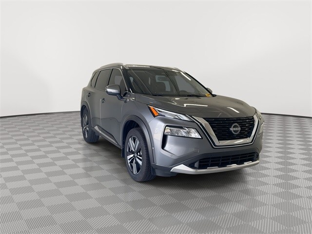 2023 Nissan Rogue Platinum photo 2