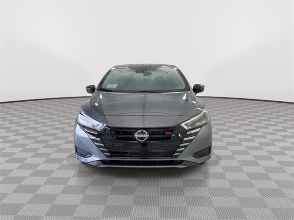 New 2025 Nissan Versa 1.6 SR Sedan