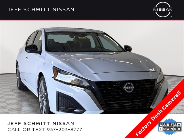 2024 Nissan Altima SR's photo