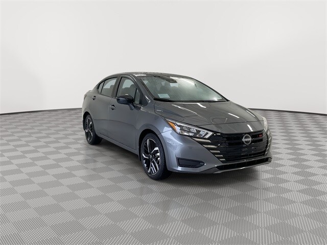 2025 Nissan Versa 1.6 SR photo 2