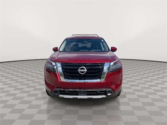 2025 Nissan Pathfinder SL photo 3