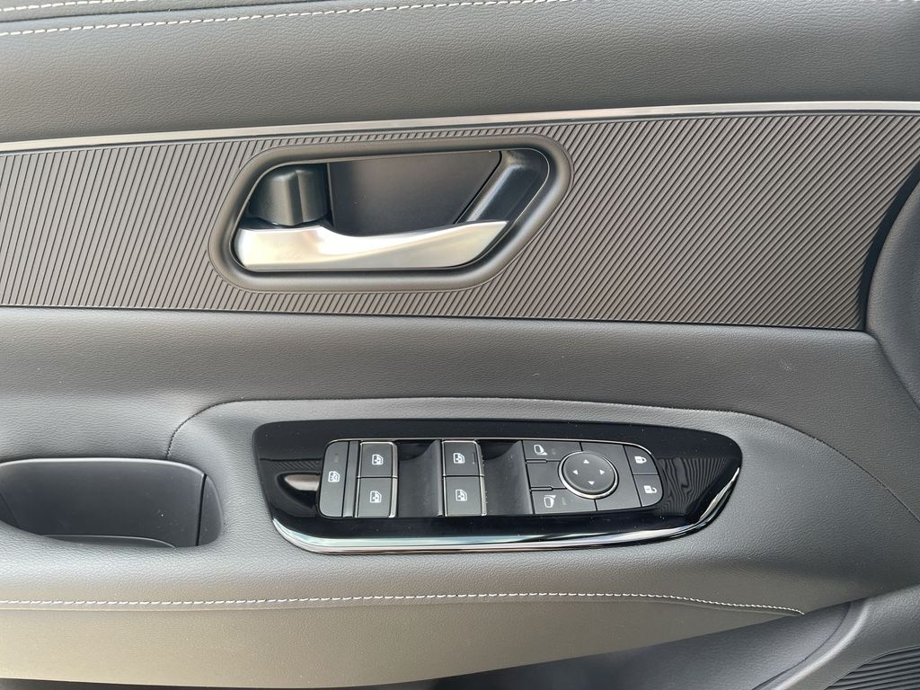 2025 Nissan Murano SV - Photo 24