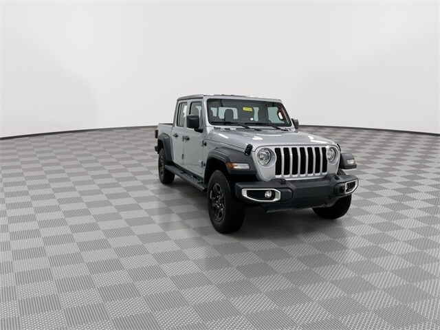 2023 Jeep Gladiator Sport photo 2