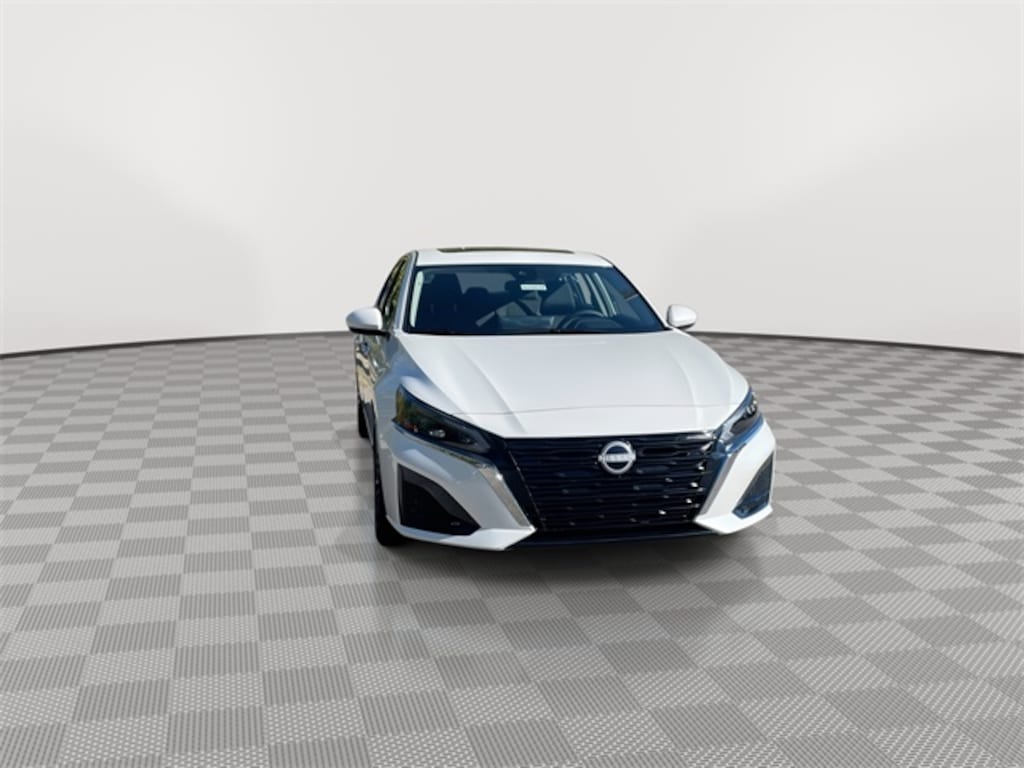 New 2025 Nissan Altima SV Sedan