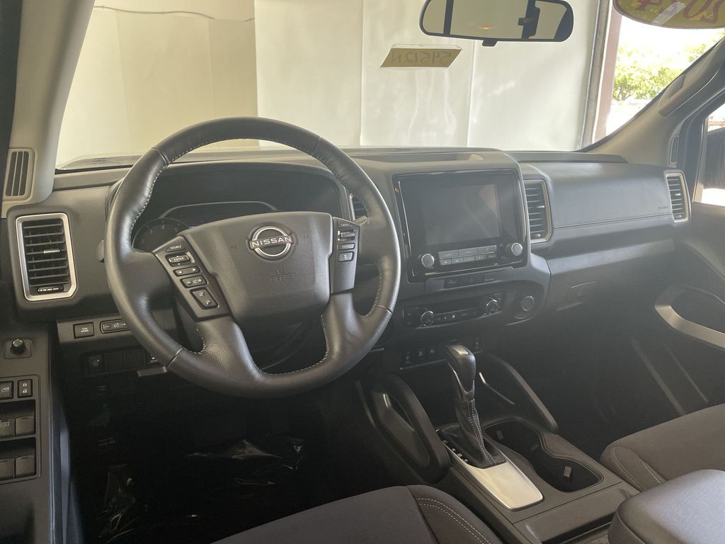 2024 Nissan Frontier SV - Photo 17