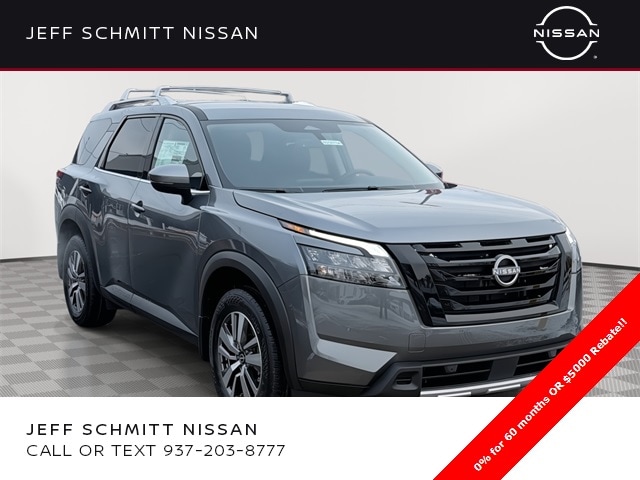 2025 Nissan Pathfinder SL's photo