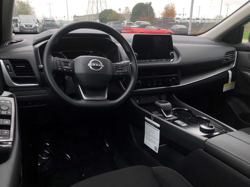 2025 Nissan Rogue S - Photo 19