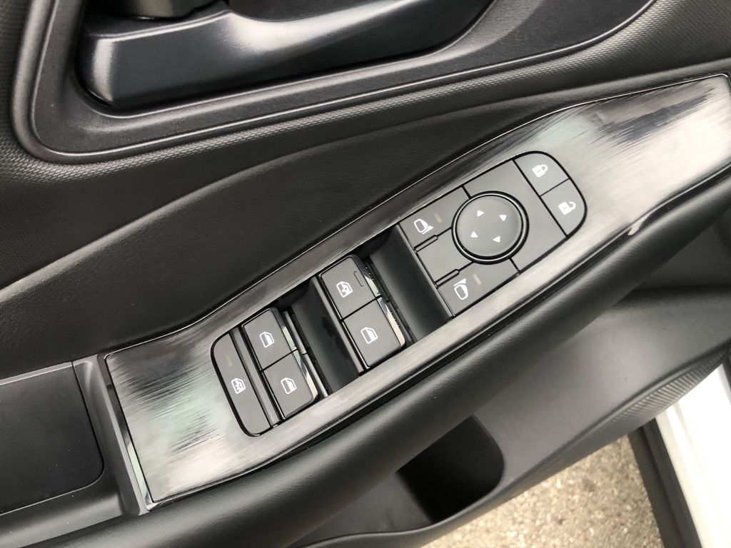 2025 Nissan Rogue S - Photo 22