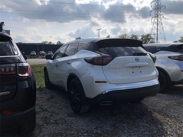 2024 Nissan Murano SL photo 2