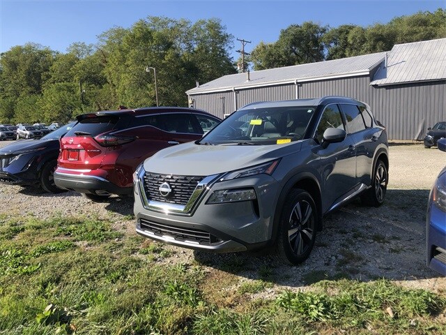 2022 Nissan Rogue SL photo 3