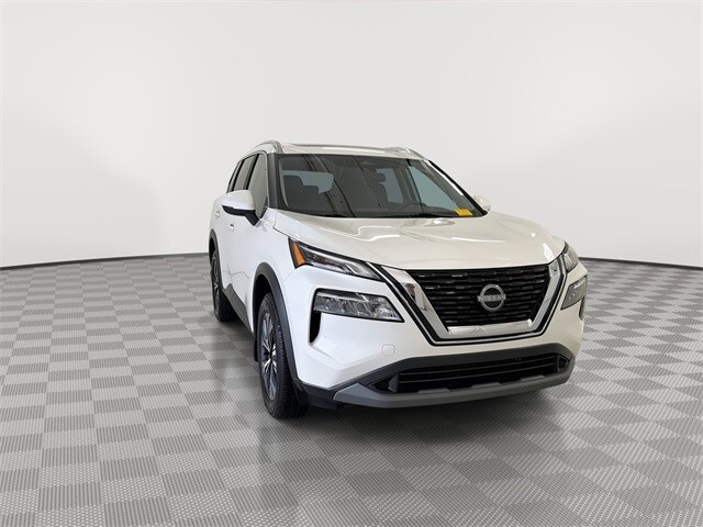 2023 Nissan Rogue SV photo 2