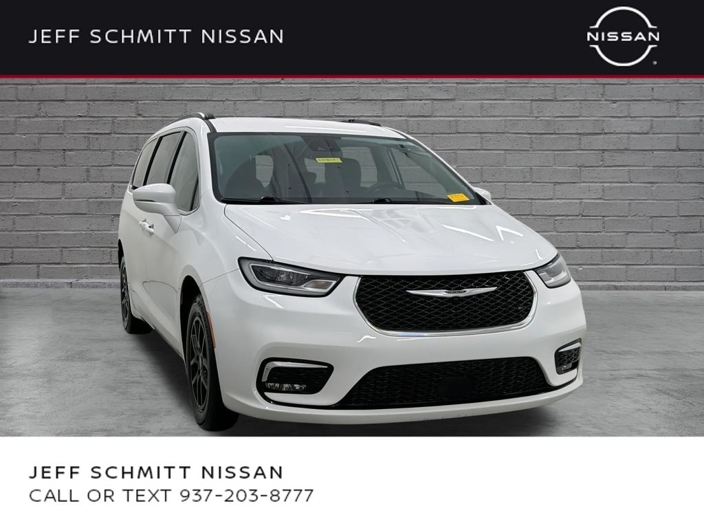 Used 2022 Chrysler Pacifica Touring L Van Passenger Van