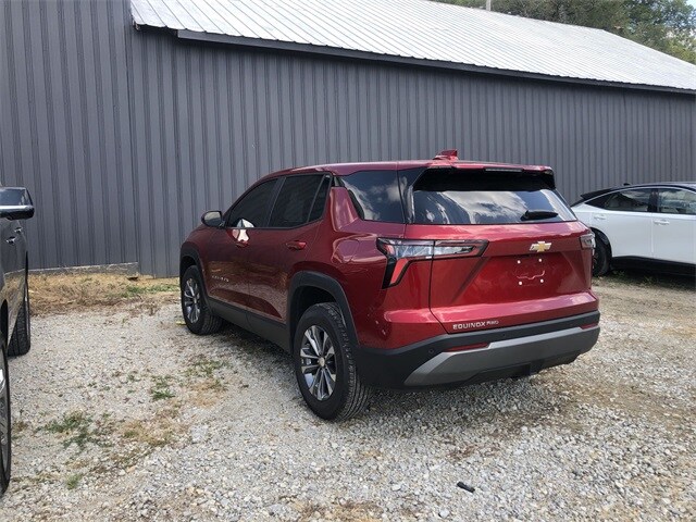 2025 Chevrolet Equinox LT photo 3