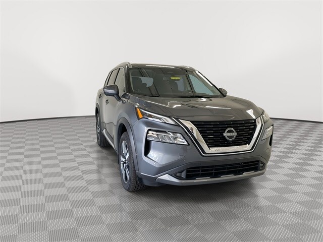2022 Nissan Rogue SL photo 2