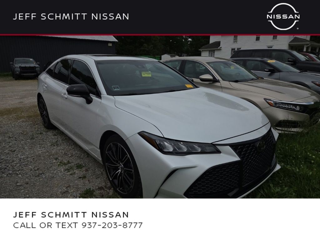 2019 Toyota Avalon XSE's photo