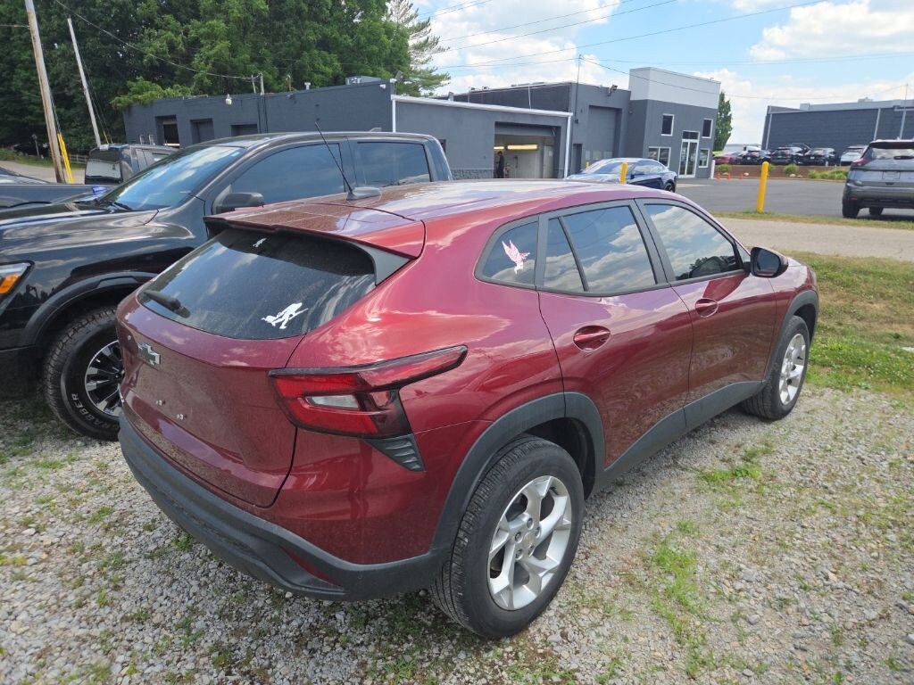 Used 2025 Chevrolet Trax LS SUV