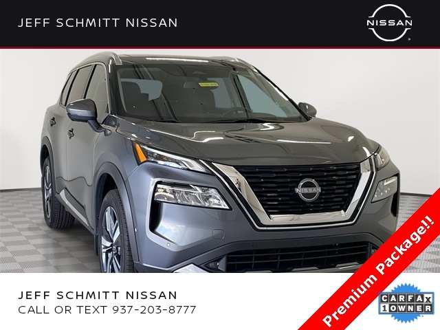 2022 Nissan Rogue SL's photo