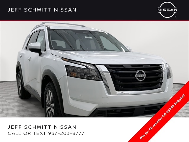 2025 Nissan Pathfinder SL's photo