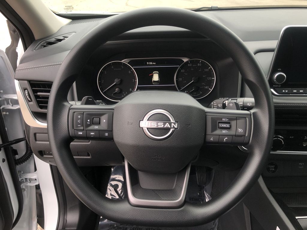 2025 Nissan Rogue S - Photo 28