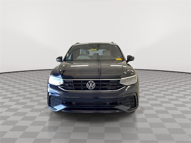 2022 Volkswagen Tiguan SE R-Line Black photo 3