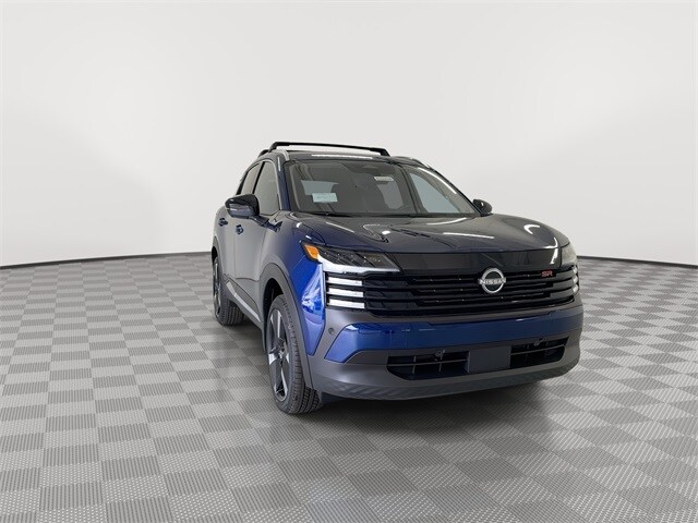 2026 Nissan Kicks SR photo 3