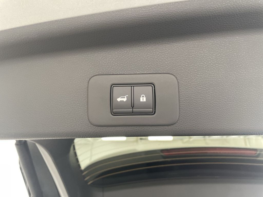 2025 Nissan Murano SV - Photo 18
