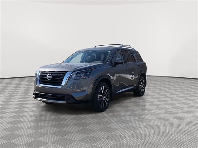 2025 Nissan Pathfinder Platinum photo 4