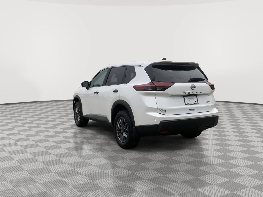 2025 Nissan Rogue S - Photo 9