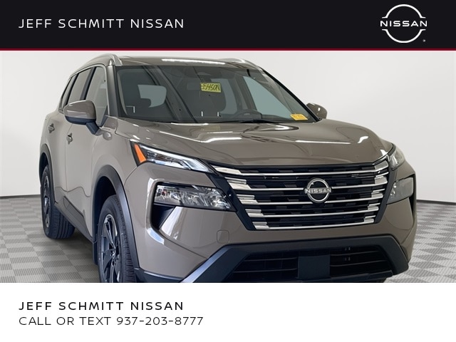 2024 Nissan Rogue SV's photo