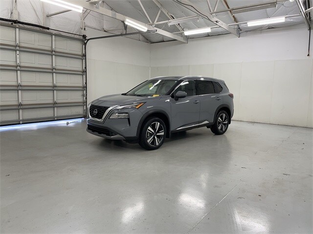 2022 Nissan Rogue SL photo 3