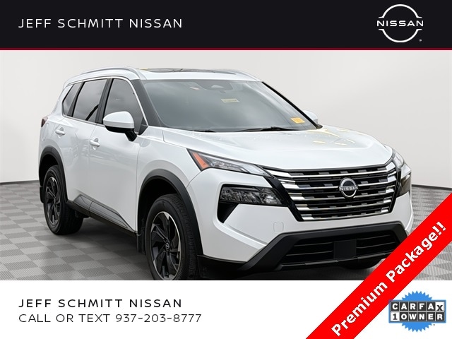 2024 Nissan Rogue SV's photo