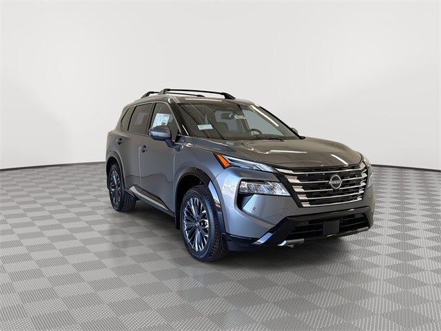 2026 Nissan Rogue Platinum photo 2