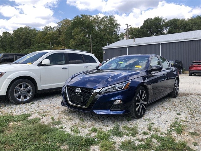 2020 Nissan Altima 2.5 SR photo 3