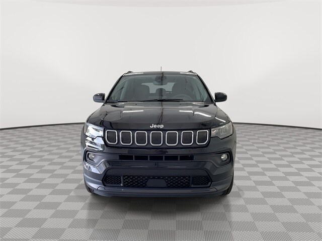 2022 Jeep Compass Latitude Lux photo 4