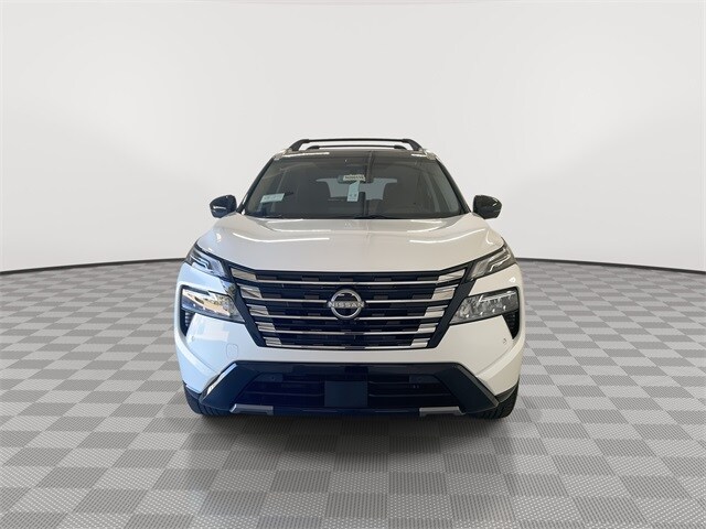 2026 Nissan Rogue Platinum photo 3