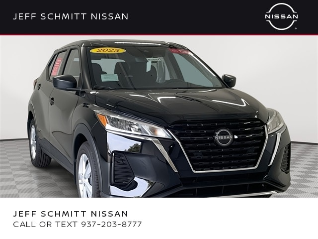 2025 Nissan KICKS PLAY Base's photo