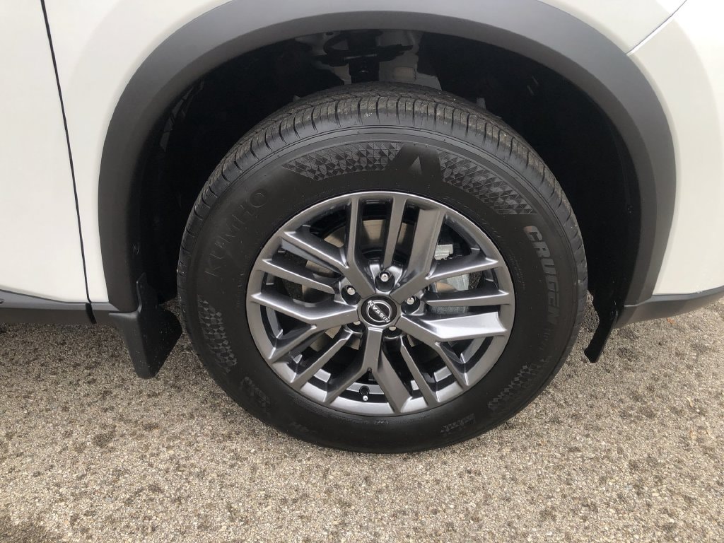 2025 Nissan Rogue S - Photo 16
