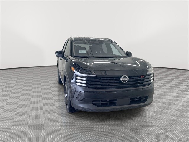 2025 Nissan Kicks SR photo 2