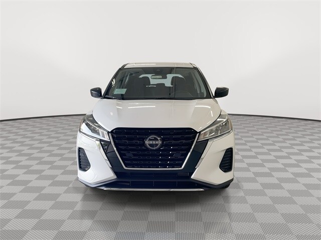 2025 Nissan Kicks Play S photo 4