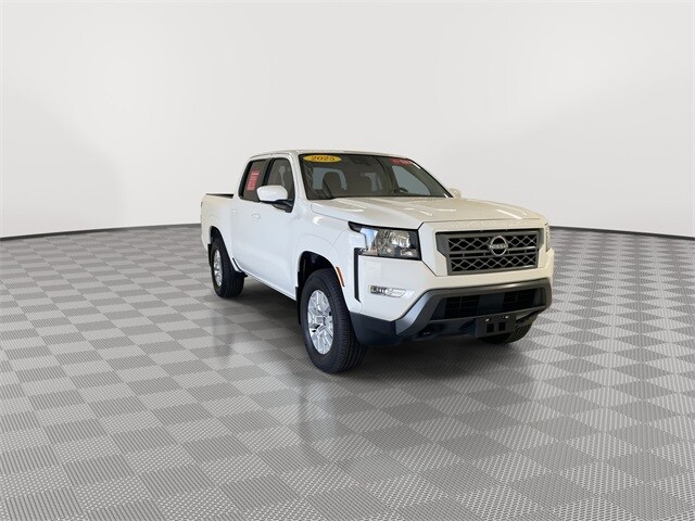 2024 Nissan Frontier SV photo 2